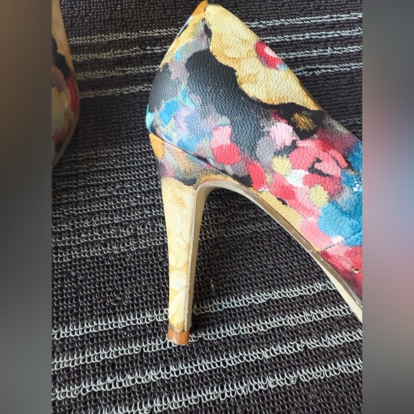 JustFab Floral Pumps with Crystal Embellishment - Picture 9 of 13